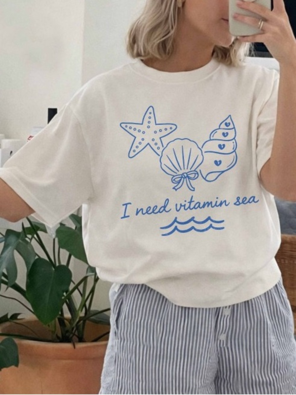 I NEED VITAMIN SEA OVERSIZED GRAPHIC TEE